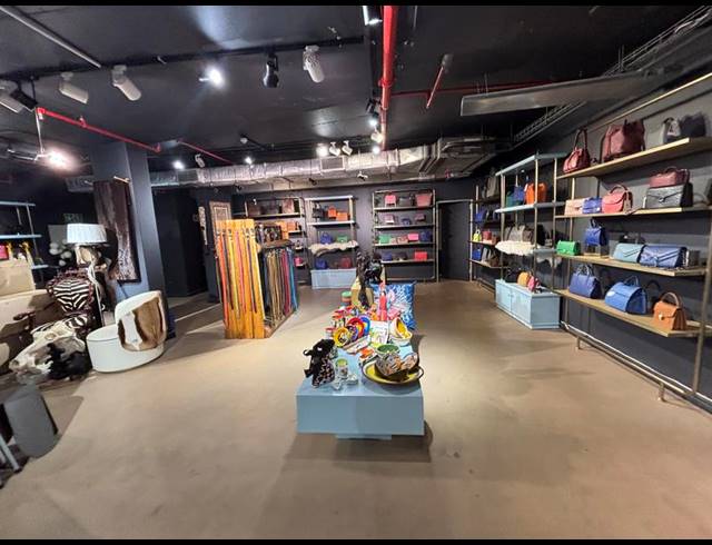 BUSINESS PROPERTY TO RENT IN GARDENS